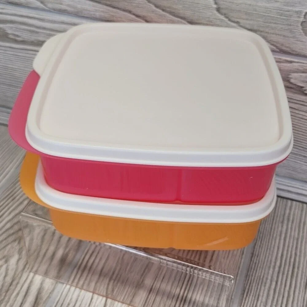 Tupperware brand type